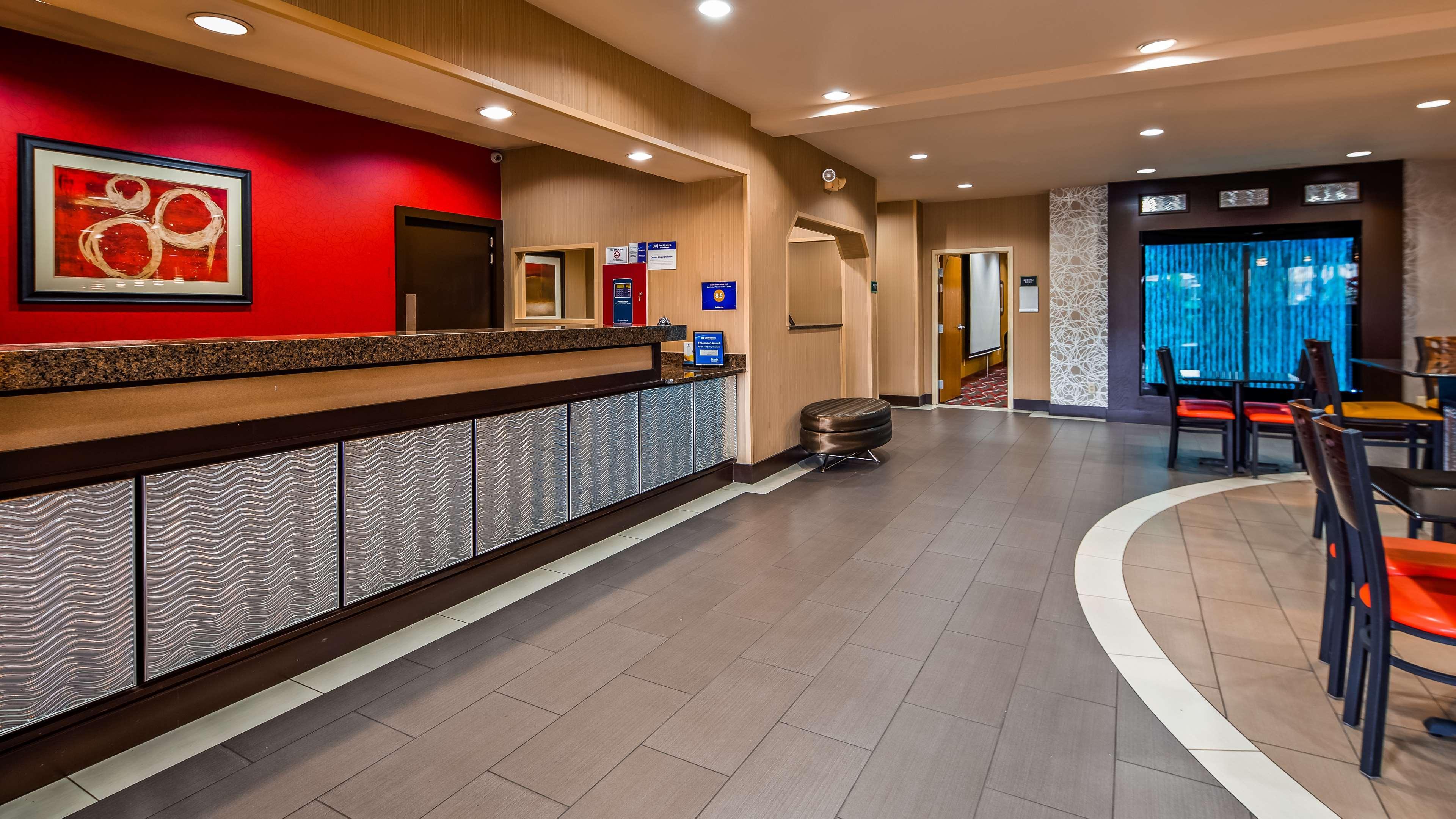 Western & Hotel 3*