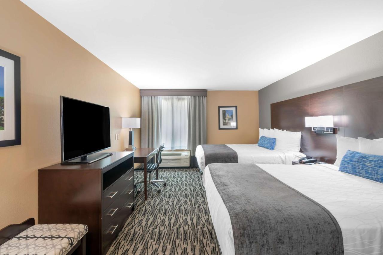 Western & Hotel