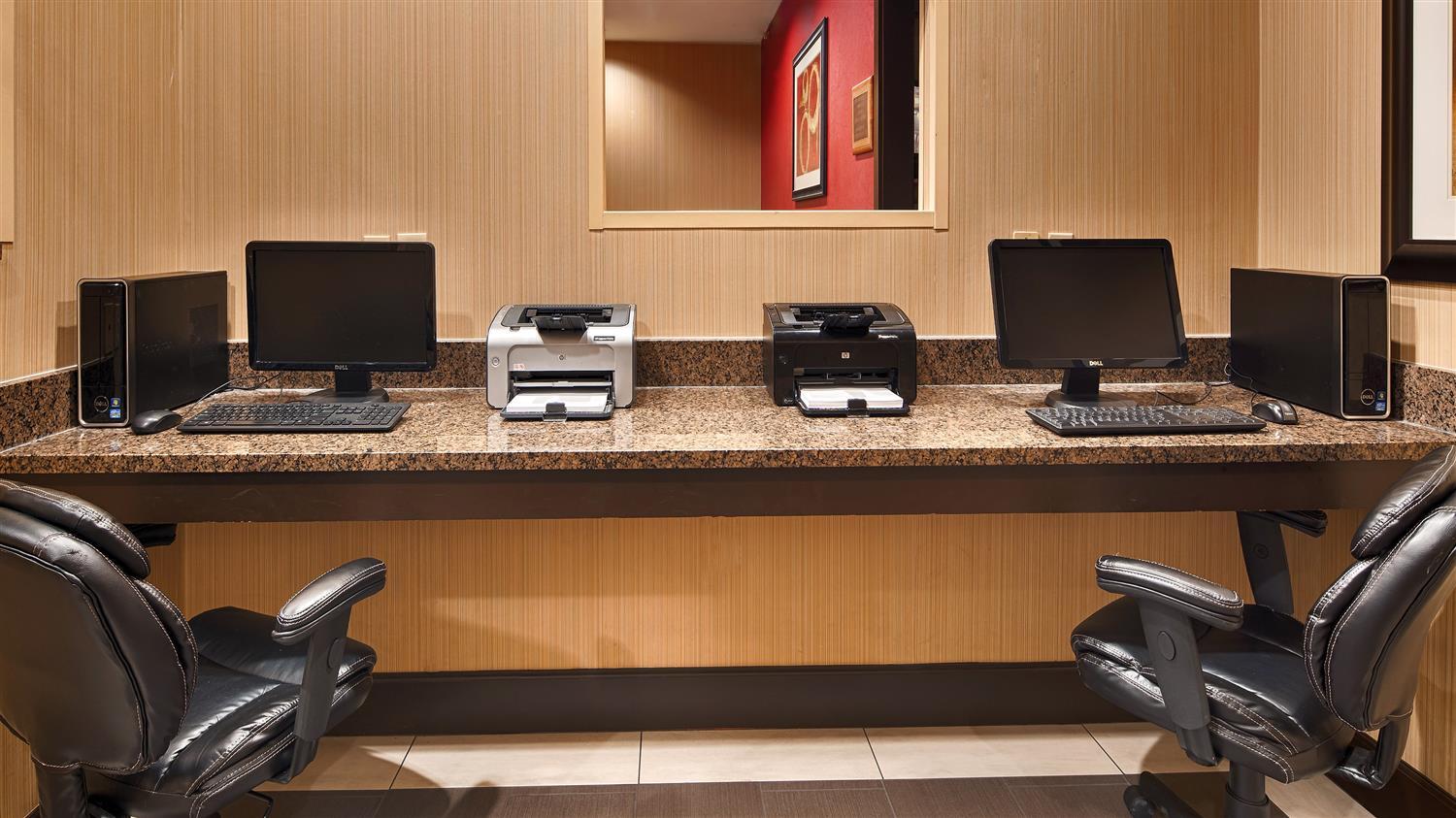 Western & Hotel 3*